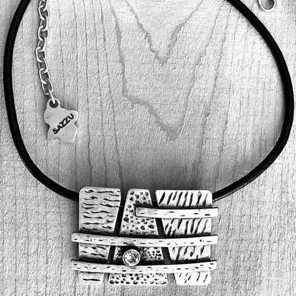 NECKLACE - Picture 6 of 6